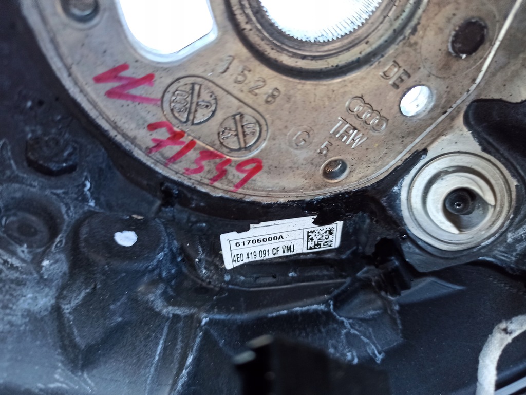 фото №10, Audi a8 s8 4e0 d3 воздуховод 3 спицевой кожа оригинальная s8 лепестки переключения хром