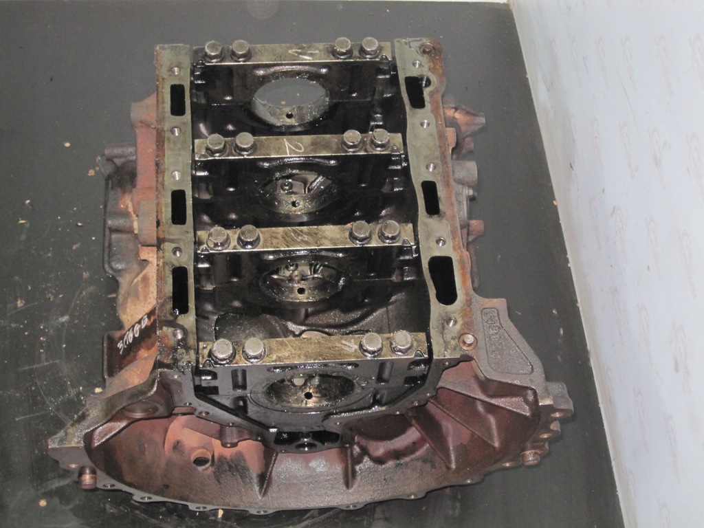 фото №5, Land rover discovery 2.7 tdv6 190km 11r 181tys. 4r8q-6015-cd блок двигуна