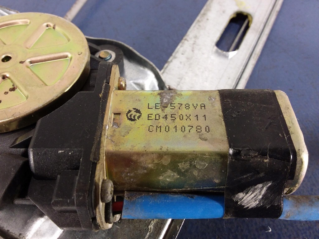 фото №2, Mazda xedos 9 підйомник скло перед правий