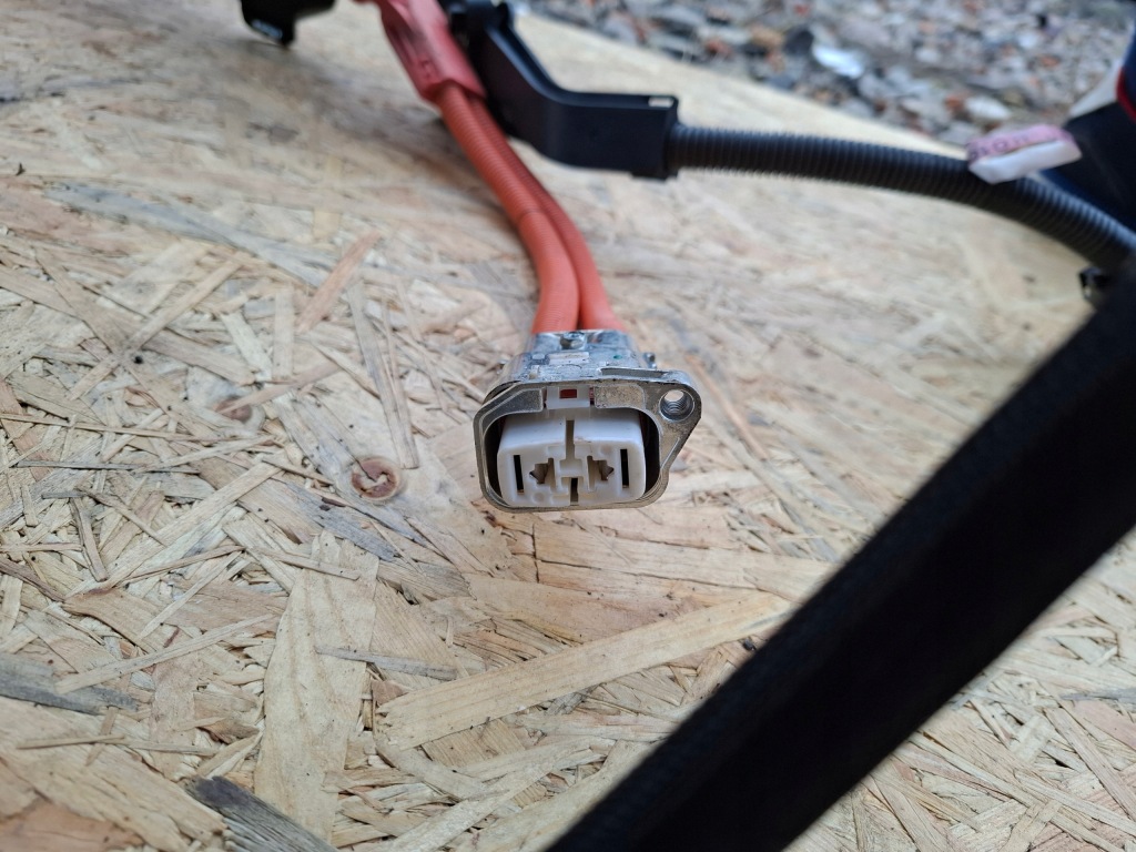 фото №5, Lexus lc500h lc 500h 3.5 hybrid электропроводка шланг питания жгут аккумулятора