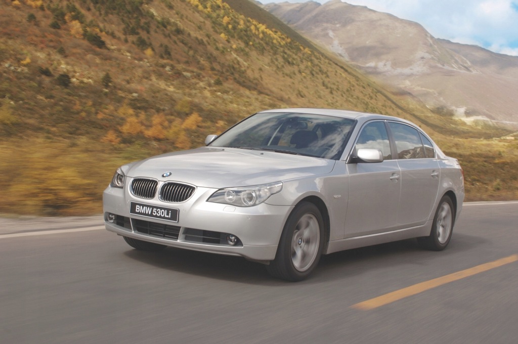 Bmw 5 e60 e61 решётка  заглушка решётка противотуманной фары правый Цена