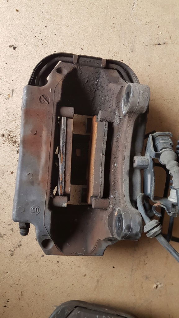 фото №4, Суппорты задняя audi q7 3.0 tdi