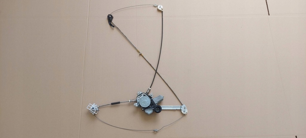 фото №1, Подъемник стекло левый перед toyota iq оригинал 85720-74010