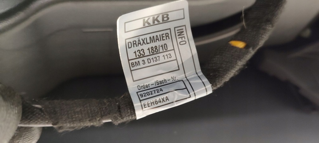 Підлокітник тунель bmw e90 e91 рестайлінг в Україні