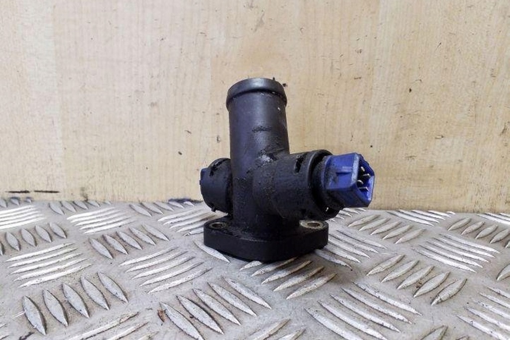 фото №8, Труба охлаждение vw transporter iv flatbed 70xd 074121132 2.5l дизель