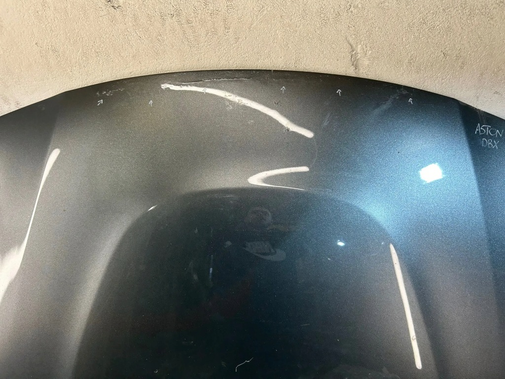 фото №10, Aston martin vantage f1 edution капот