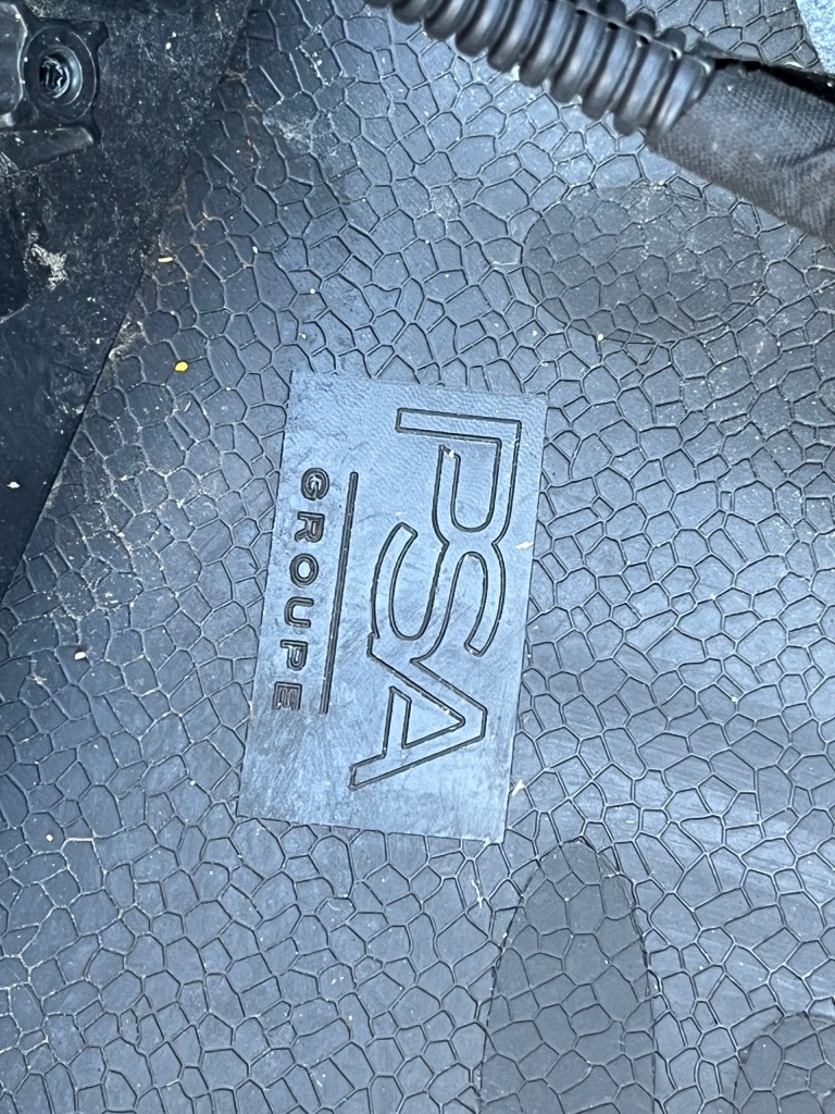 Бампер перед kompletny citroen e-c4 c4 iii c4x 6xpdc ewpb Зі Шроту