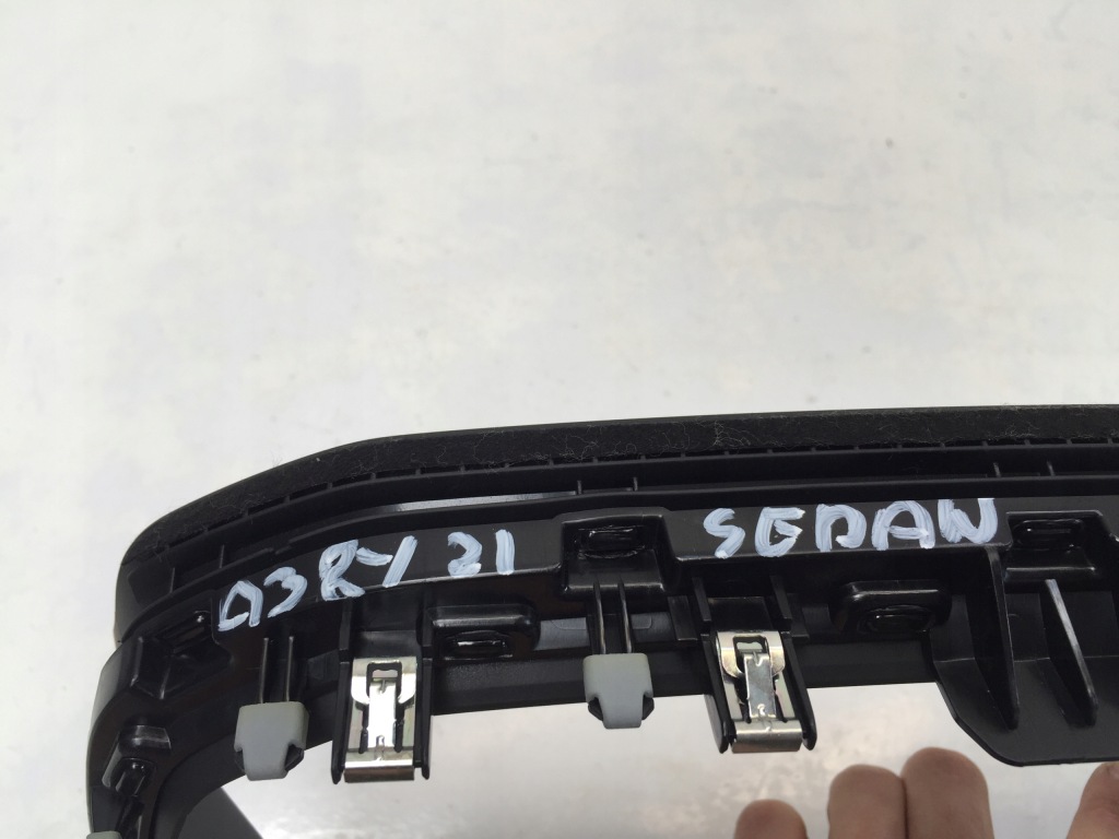 фото №4, Audi a3 8y sedan 2021 захист рамка спідометра