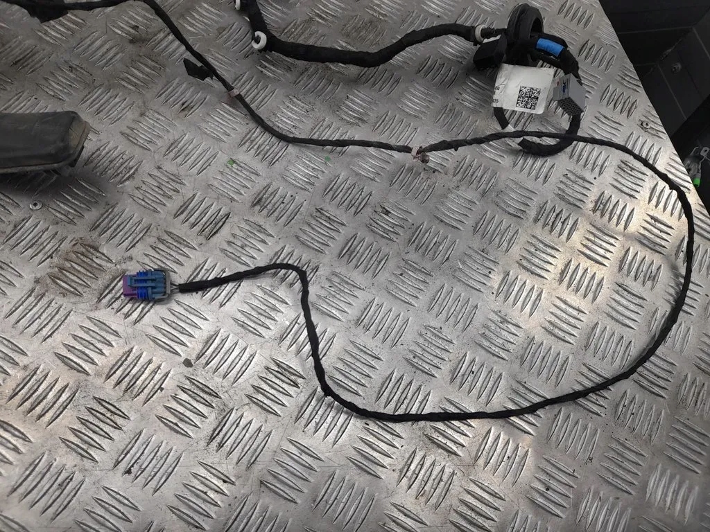 фото №5, Chevrolet corvette 23440991 права проводка трубопровід