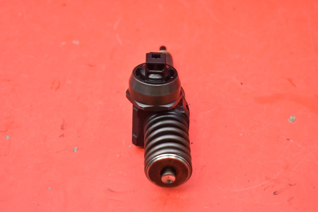 фото №5, Инжектор насос-форсунка 038130073ar skoda superb 1 i 1.9 d 130 km 01-06