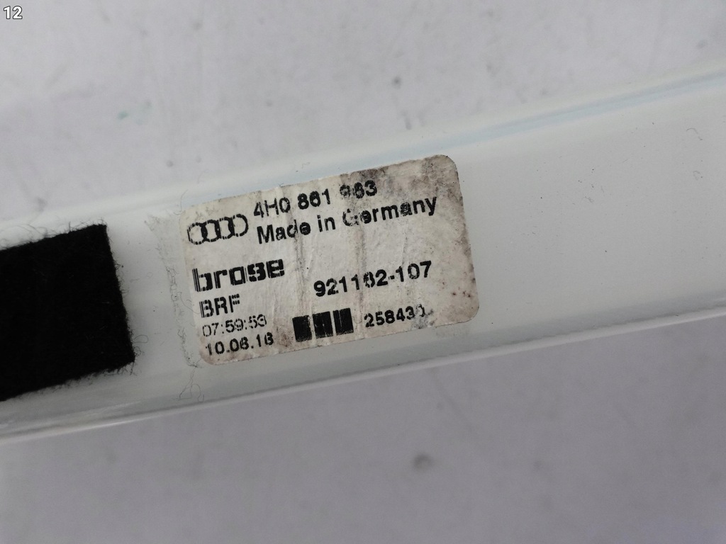 фото №13, Audi s8 a8 4h0 d4 09-17 рамка молдинг шторка сонцезахисна двері задня qbc