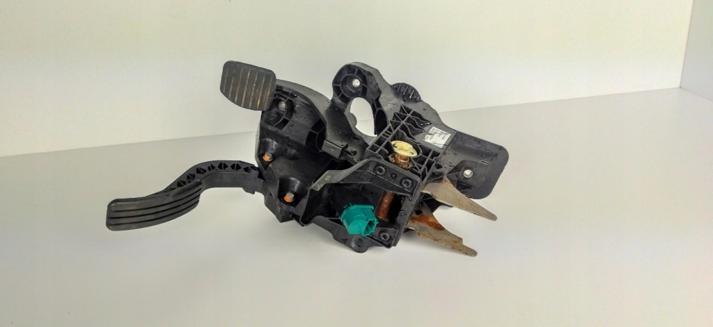 фото №1, Trafic iii vivaro b педаль газа тормоза 465018560r