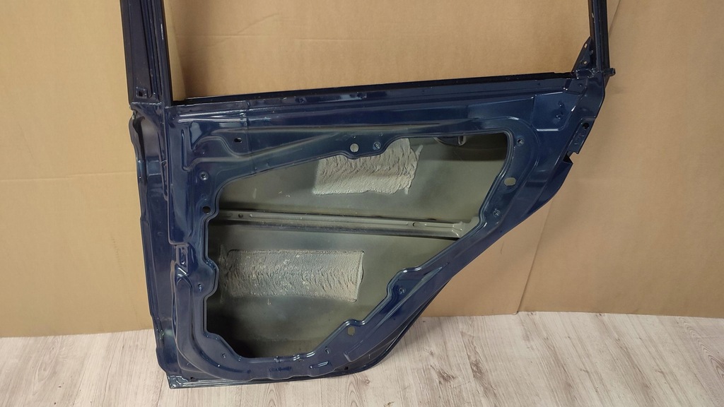 фото №9, Ford fiesta mk7 дверь правый задняя