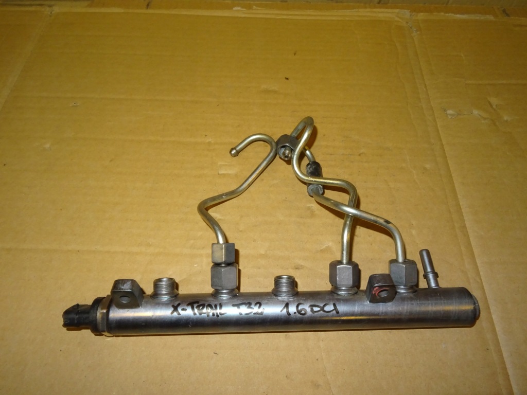 фото №1, Nissan x-trail молдинг впрыскная 175216420r