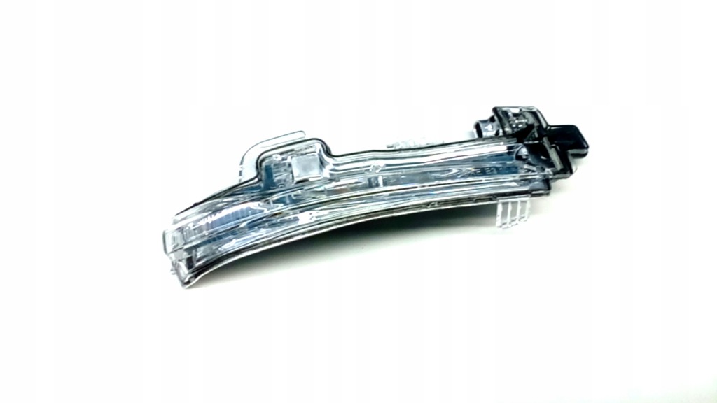 фото №1, Volvo правий поворотник дзеркало 31402416 оригінальний номер