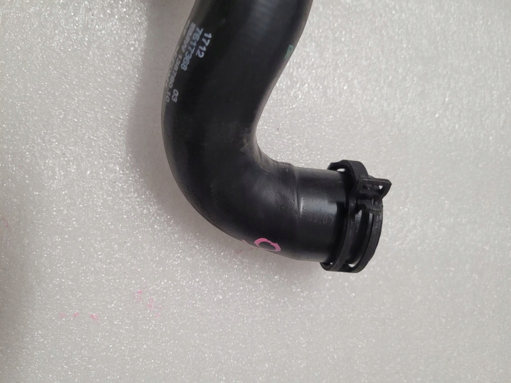 Bmw mini шланг труба трубка пабтрубок  радиатора нижний термостат 7617368 Доставка