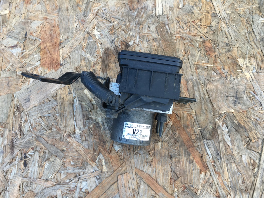 фото №1, Hyundai i40 насос abs 58920-3z570