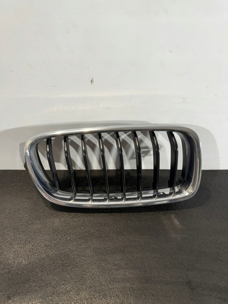 фото №1, Bmw 3 f30 f31 решётка радиатора решётка радиатора решётка радиатора правая 7255412 оригинал