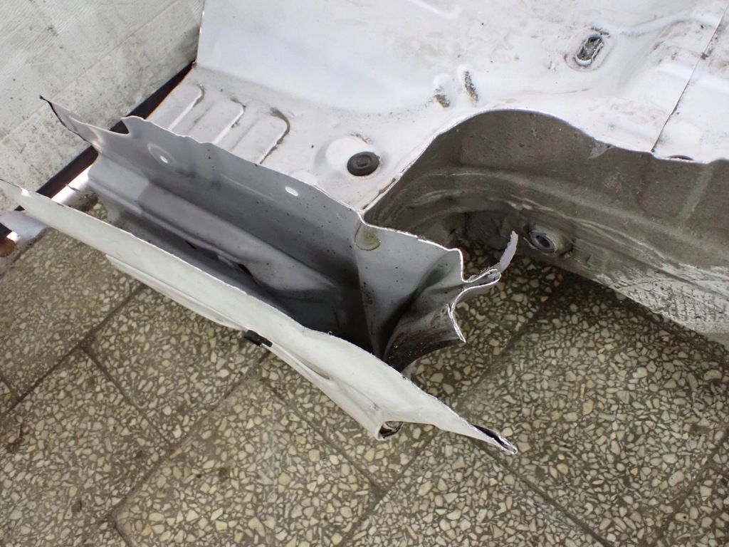 фото №9, Крыло пол четверть задняя правая dacia dokker 2018r ice white bc ov369