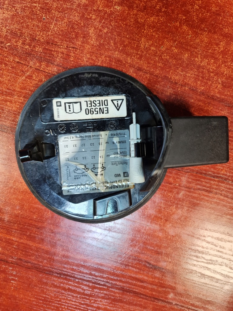 фото №2, Кришка заливної пального opel zafira b 06'