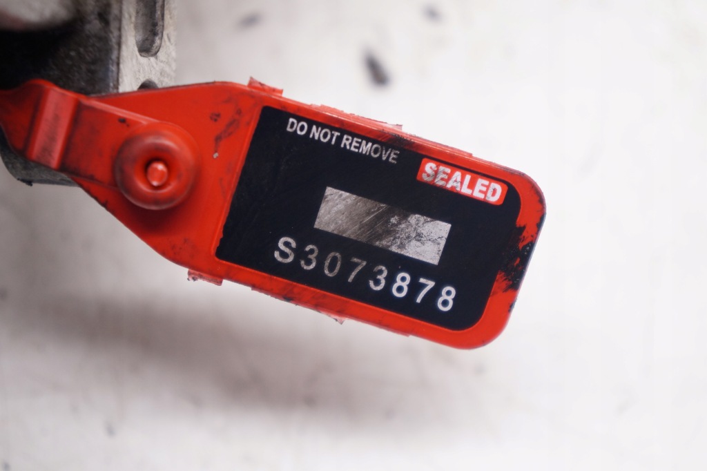 фото №5, Насос вакуум вакуумный вакуум volvo s60 i v70 ii xc70 i 30731825