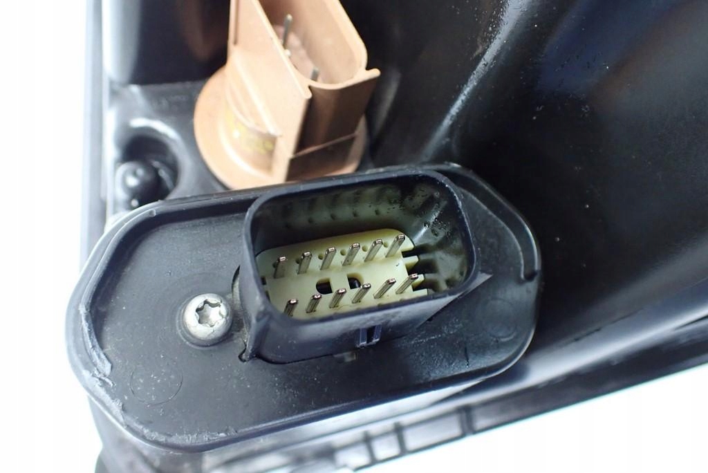 фото №11, Лампа правий перед europa ксенон jeep grand cherokee iv wk2 13r