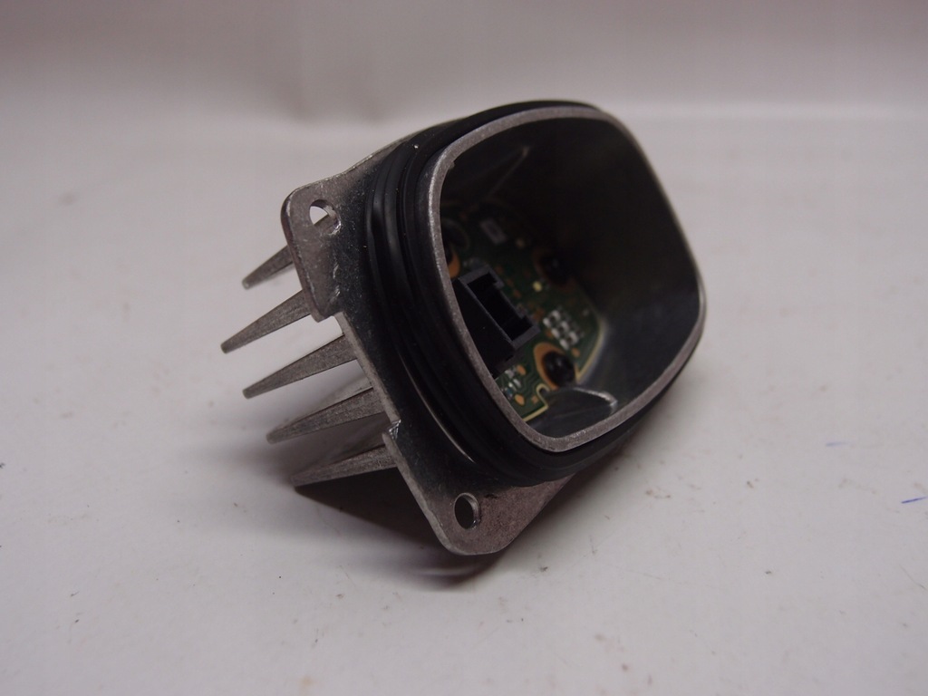 фото №1, Перетворювач led правий перед koleos ii