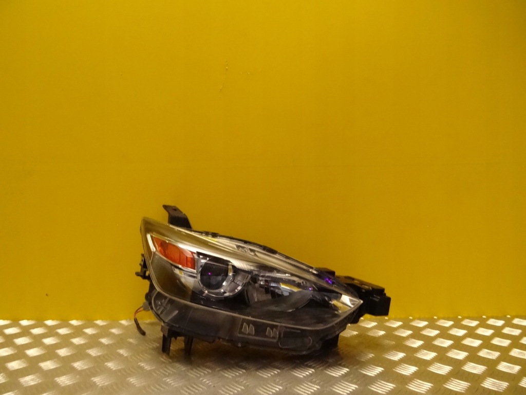 фото №1, Mazda cx3 2015- фара лампа обычная правая usa