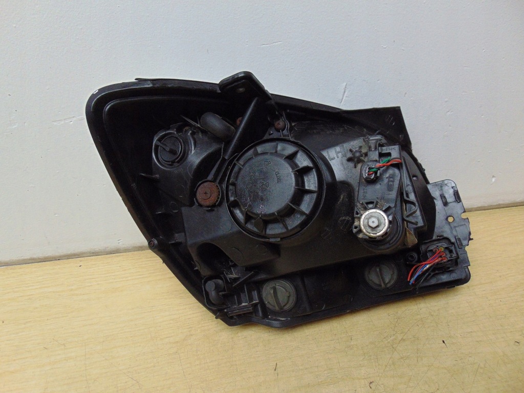 фото №9, Лампа левая перед kia sportage ii 2004- europa