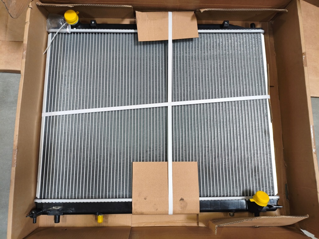 фото №1, Outlet - радіатор води nrf 53754