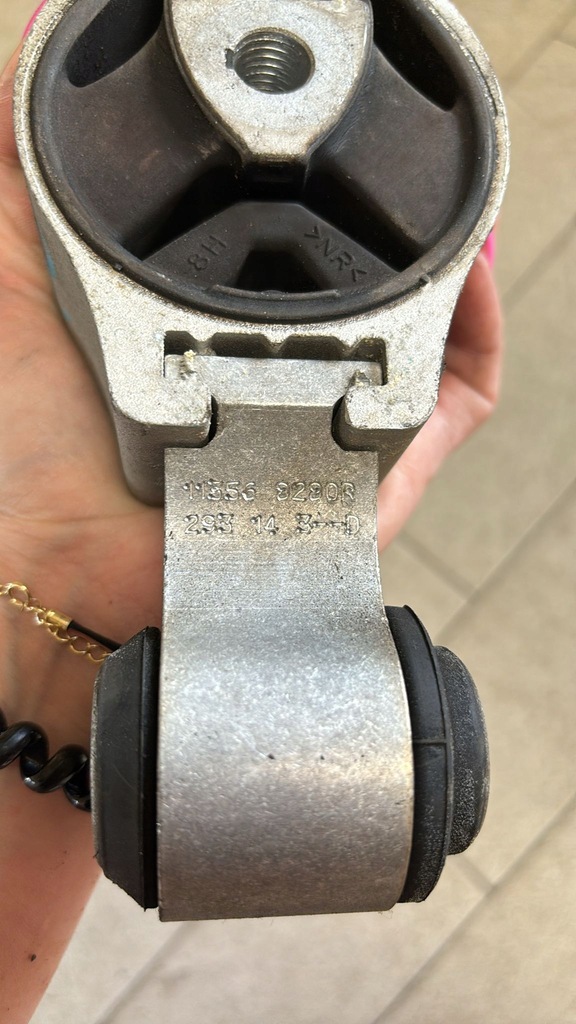 фото №3, Кронштейн подушка двигуна renault espace v talisman 113568280r