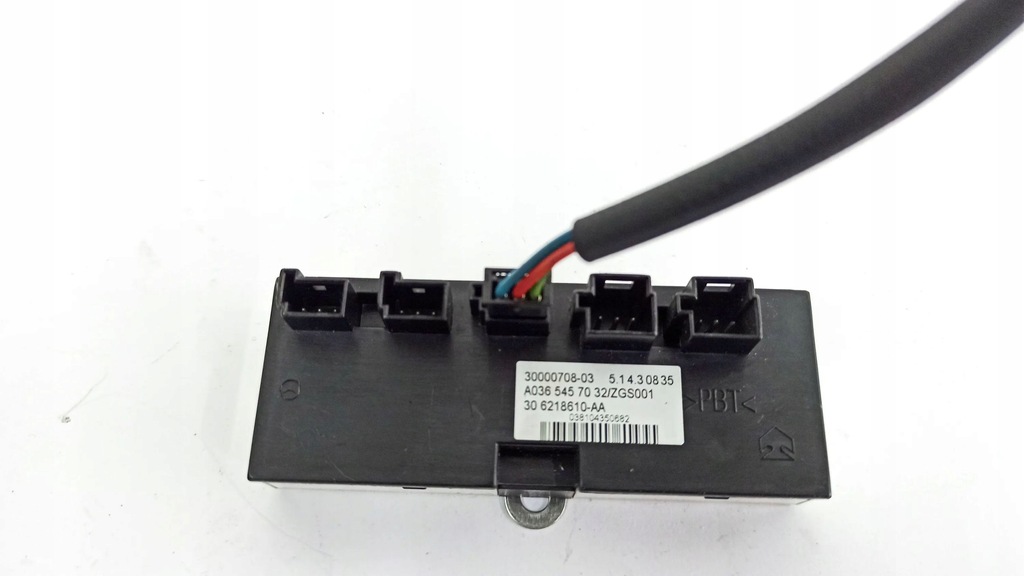 фото №10, Mercedes-benz c w204 2008 панели управление, переключатели