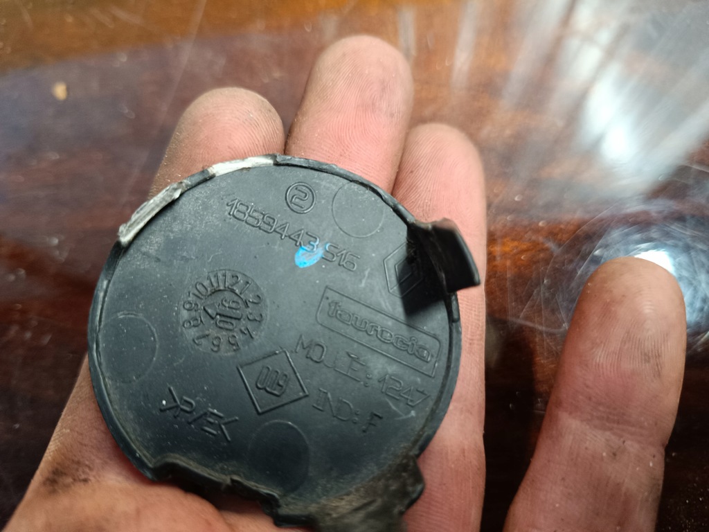 фото №3, Заглушка фаркоп бампер задняя renault clio iii 1859443516