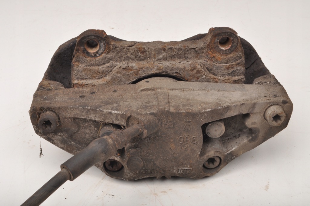 фото №3, Volvo xc90 супорт гальмівний правий перед