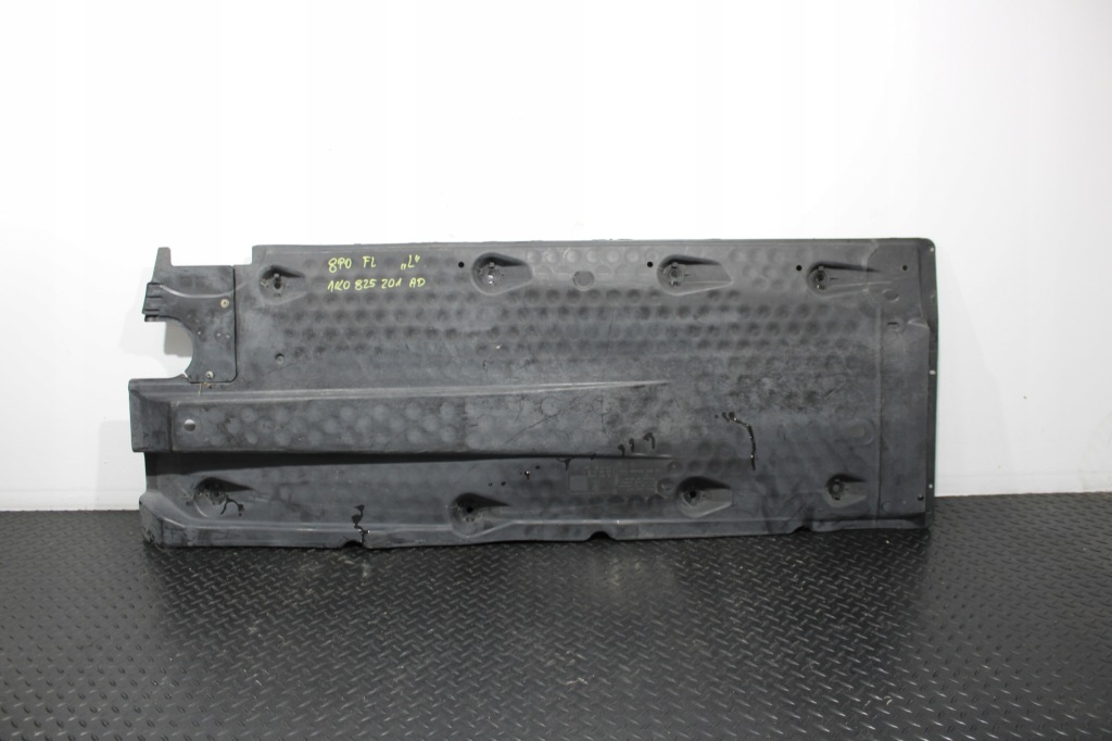 фото №1, Плита защита подвеска левая audi a3 8p0 8p4 lift 1k0825201ad