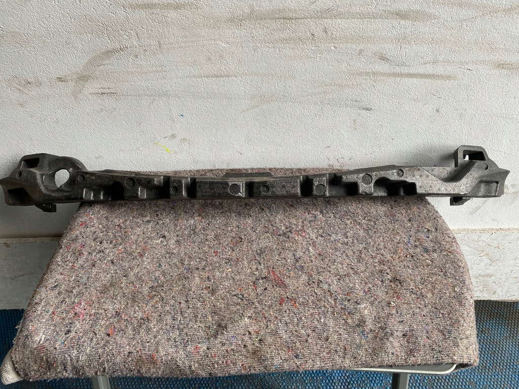 фото №1, Пена абсорбер mercedes b-klasa w247