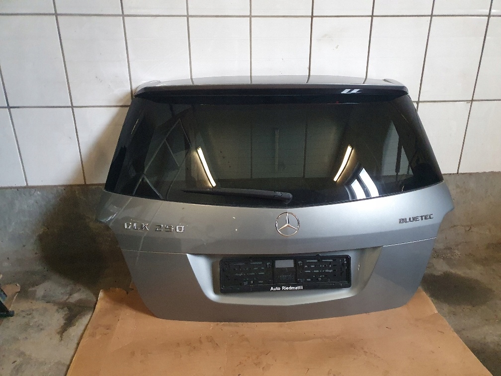 фото №1, Mercedes glk 204 x204 lift кришка багажника задня комплектна оригінал 792 idealna