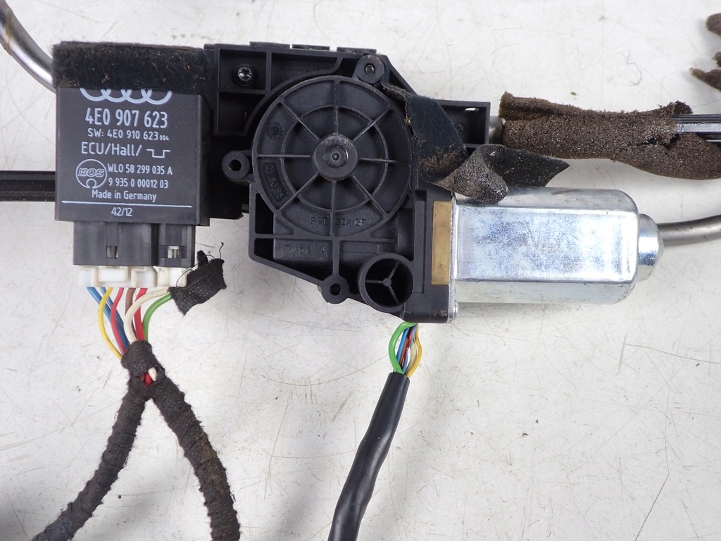 фото №6, Модуль двері шторка замок з двигун лівий задня audi s8 d3 5.2 4e0907623