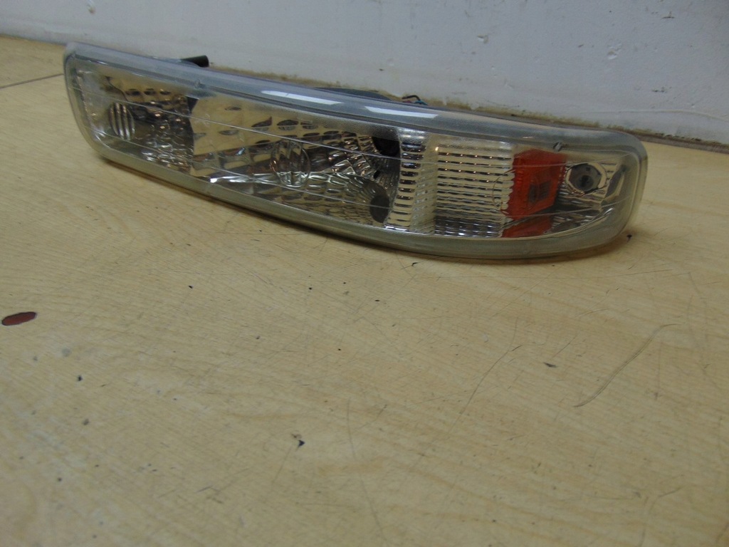 фото №4, Лампа поворотник поворотник правий chevrolet tahoe