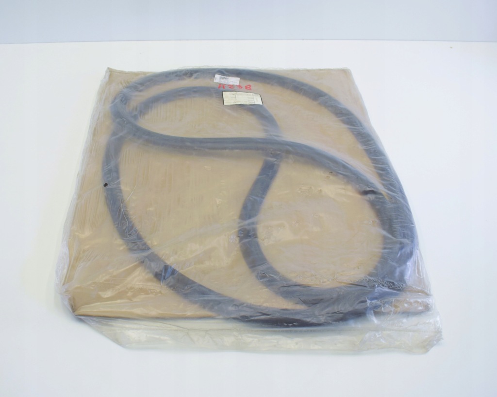 фото №1, Skoda rapid 5ja прокладка кузовная крышки org nowa