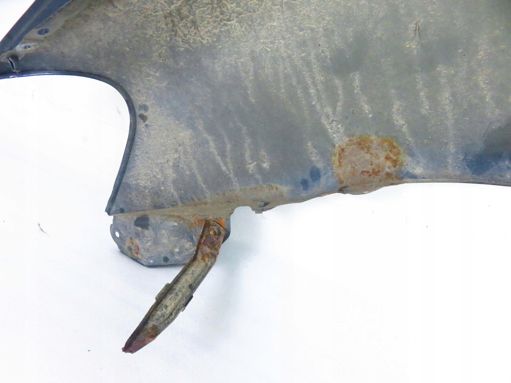 фото №12, Крыло правый передний toyota avensis verso ii