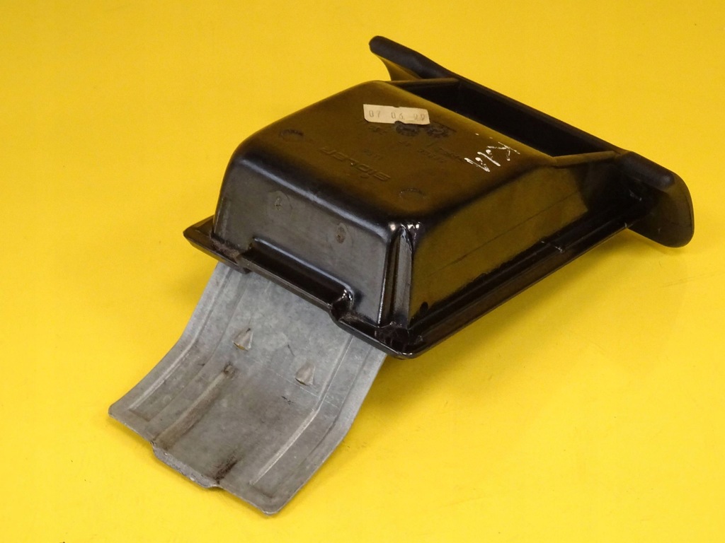 фото №5, Попільничка nissan micra ii k11 688004f nr117