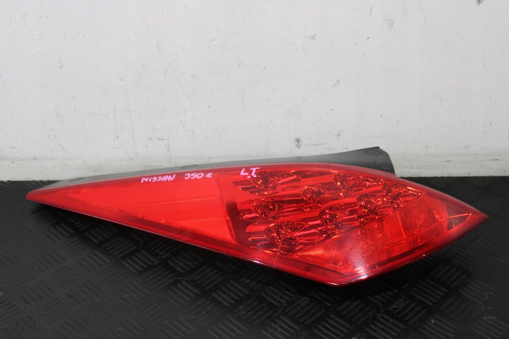 фото №1, Лампа левый задняя nissan 350z lift roadster