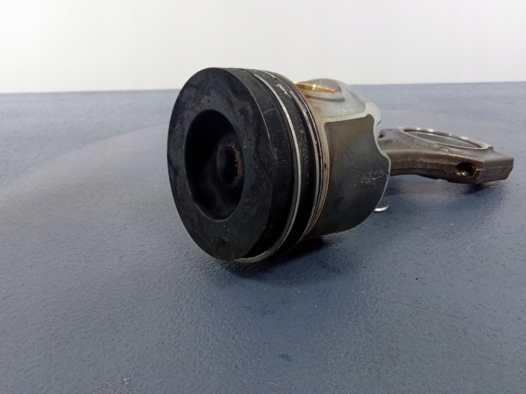 фото №4, Bmw 5 g30 g31 2.0d 190km b47d20b поршень шатун