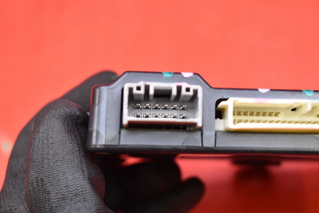 Блок управления модуль дверь левый задний  1045490-10-d tesla model x 90d 15-21 с Разборки