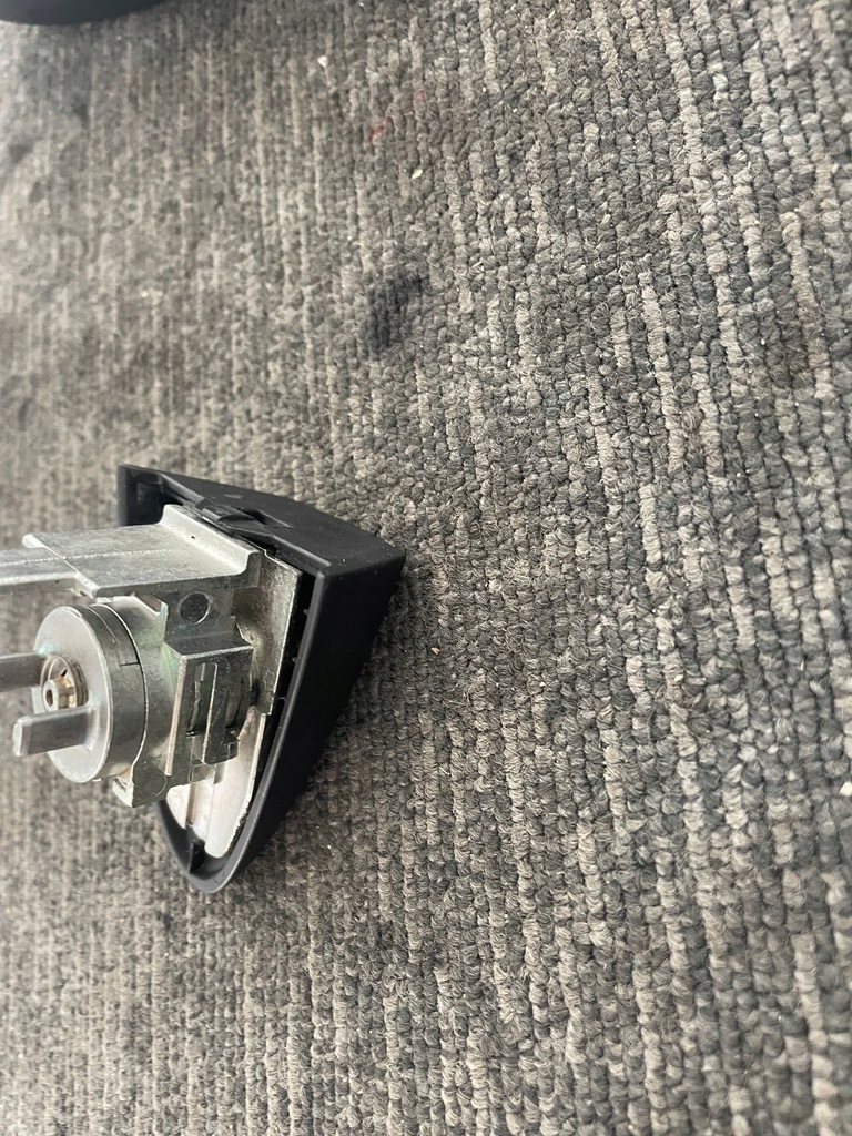 фото №11, Ford transit courier ручка наружная вкладка левый перед левая передняя eu