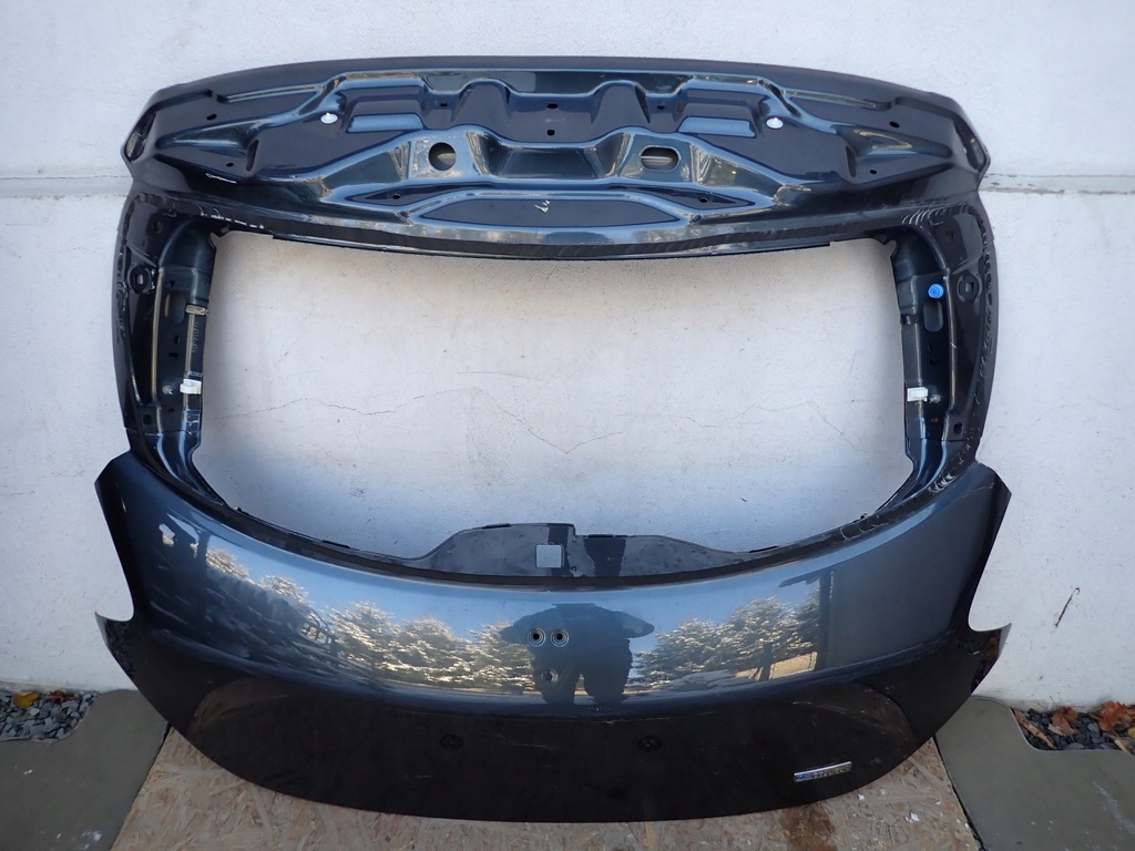 фото №1, Крышка багажника задняя крышка багажника renault zoe bfm 2013- 901003877r