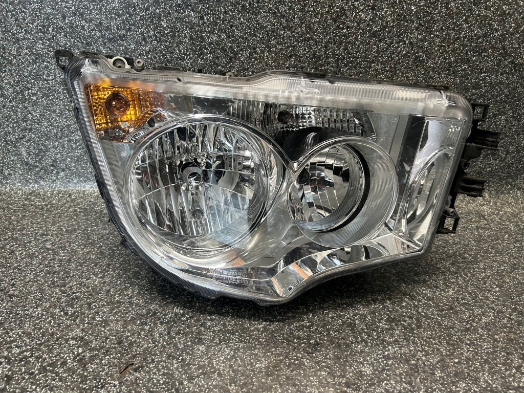Купить Лампа правый перед mercedes actros a9618207561