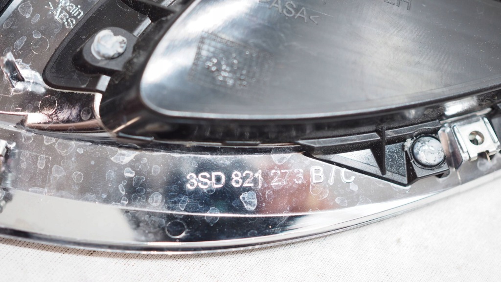 Впуск повітря крила перед slewy bentley continental gt 3sd821273 2018- Зі Шроту