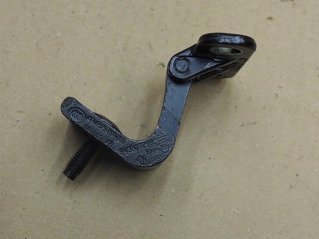 фото №8, Audi a3 8v петля задний крышки 8v3827299c